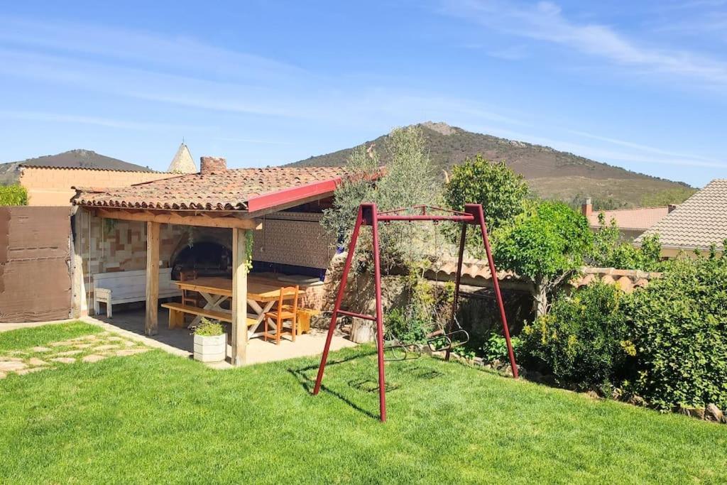 Casa Rural Tozolosolobos Otero de Bodos Extérieur photo